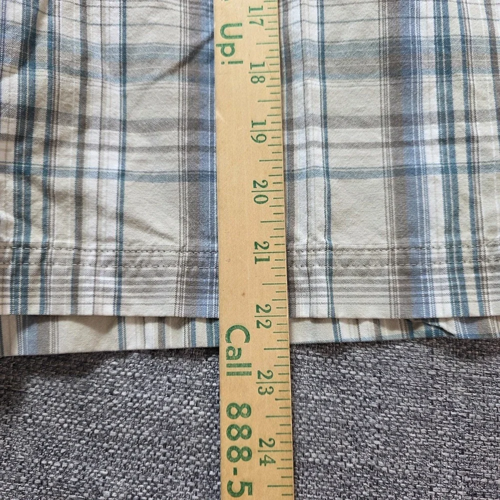 Columbia Shorts Men's Size 36 Tan Blue Plaid 100% Cotton Flat Front